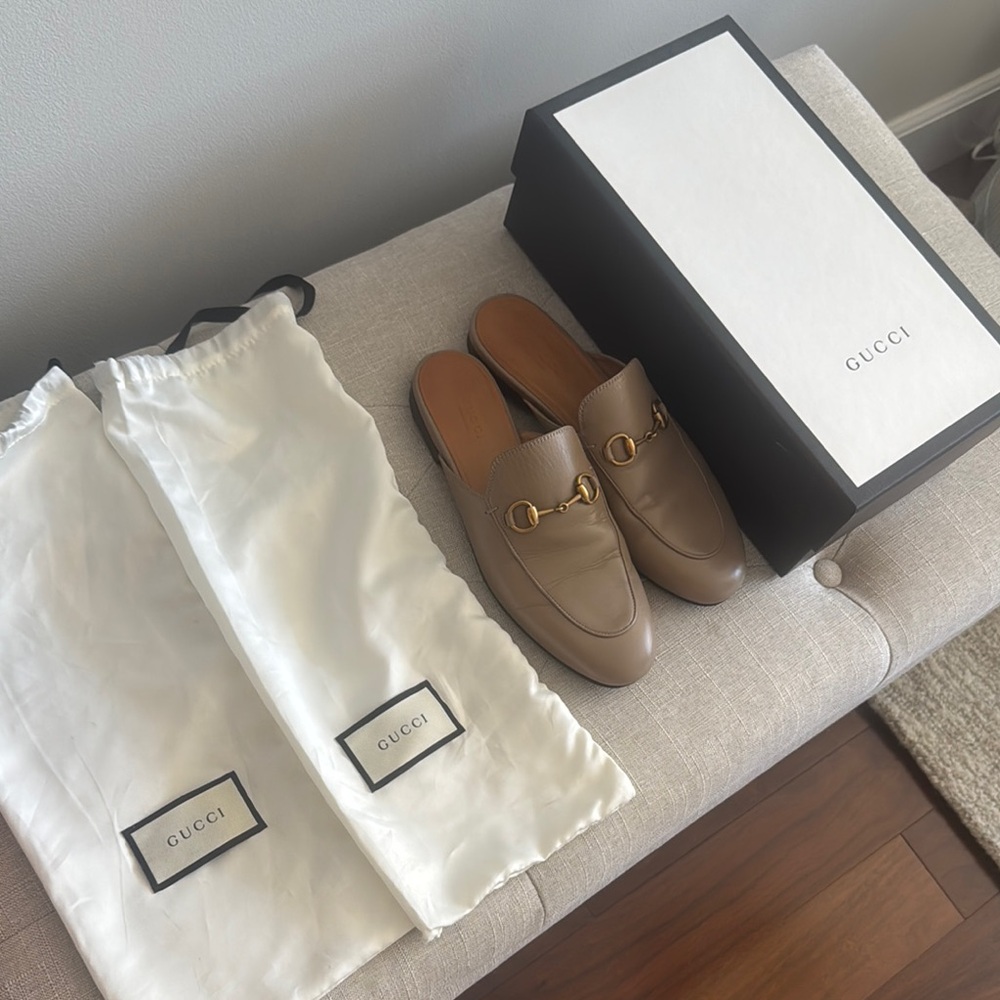 Gucci Tan Mules with Gold Hardware - Picture 8 of 8